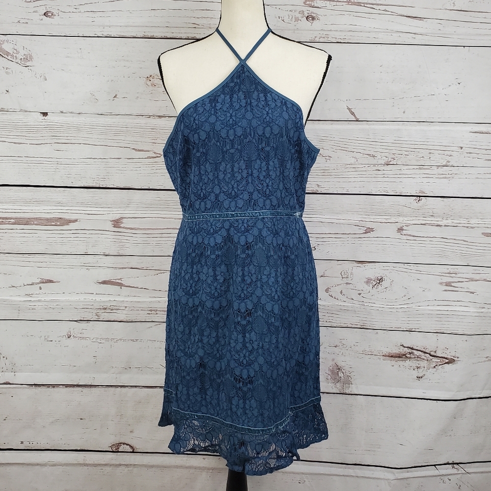 NWT Chelsea 28 halter lace navy sheath dress